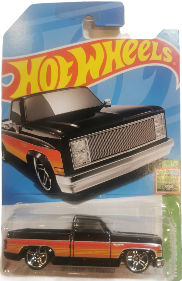 Hot Wheels '83 Chevvy Silverado 1:64 Scale Die Cast